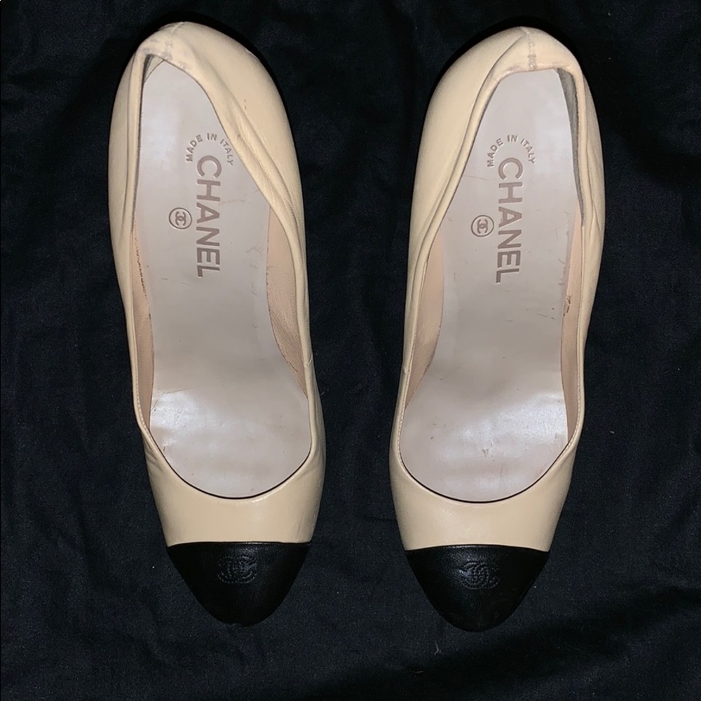 Chanel Classic Pumps